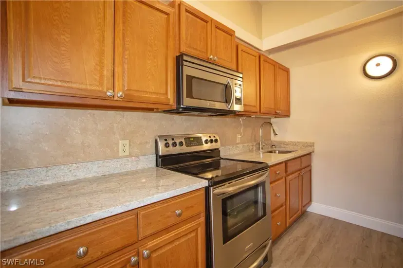 Picture of 826 Wiggins Pass Rd 310, Naples FL 34110