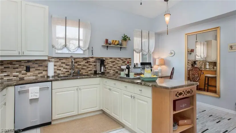 Picture of 6805 Huntington Lakes Cir 201, Naples FL 34119
