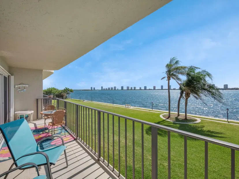 Picture of 801 Lake Shore Drive 204, Lake Park FL 33403