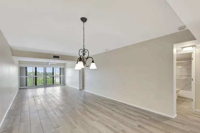 Picture of 1701 Marina Isle Way 404, Jupiter FL 33477