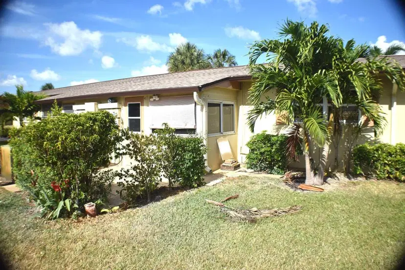 Picture of 2842 Crosley Drive W E, West Palm Beach FL 33415