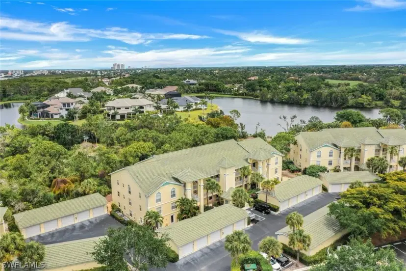 Picture of 15505 Cedarwood Ln 204, Naples FL 34110