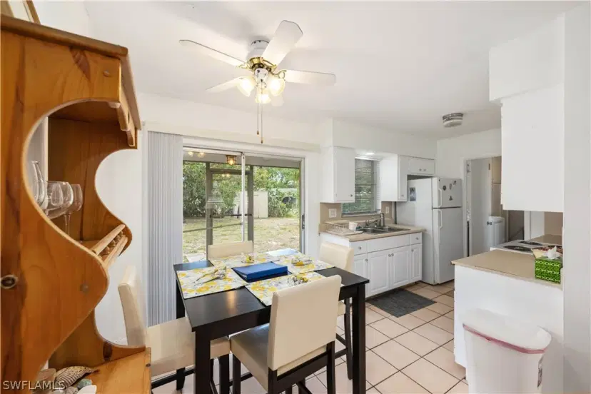 Picture of 1194 Hilltop Dr, Naples FL 34103