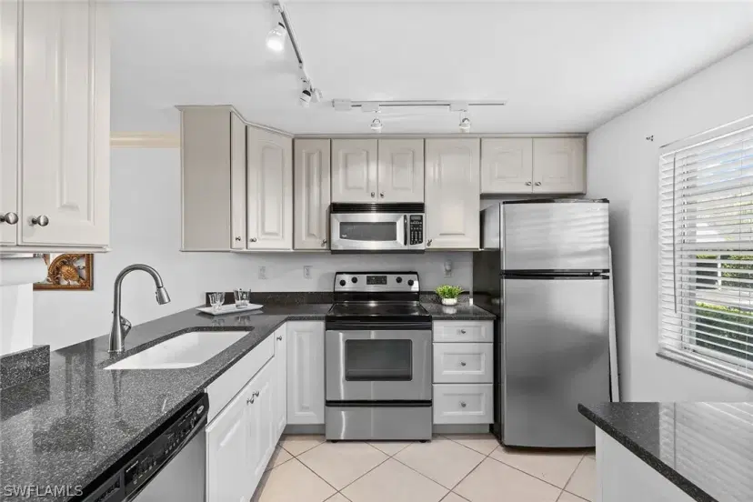 Picture of 3055 Riviera Dr 103, Naples FL 34103