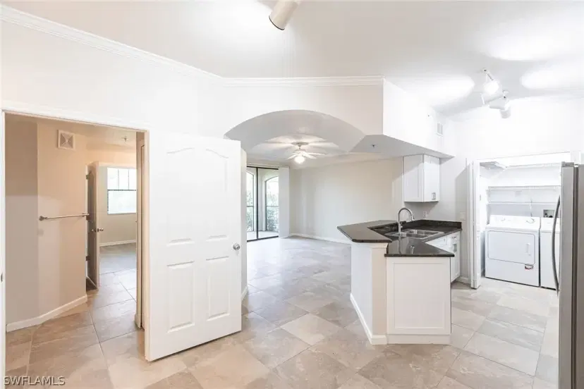 Picture of 12920 Positano Cir 104, Naples FL 34105