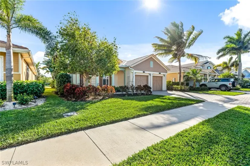 Picture of 14653 Tropical Dr, Naples FL 34114