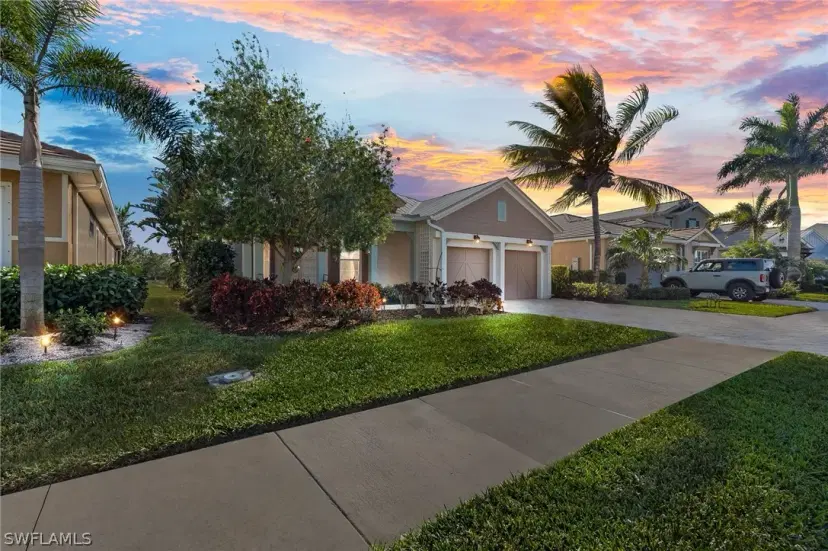 Picture of 14653 Tropical Dr, Naples FL 34114
