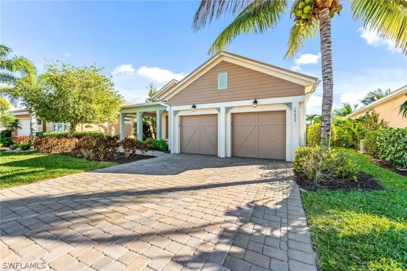 Picture of 14653 Tropical Dr, Naples FL 34114