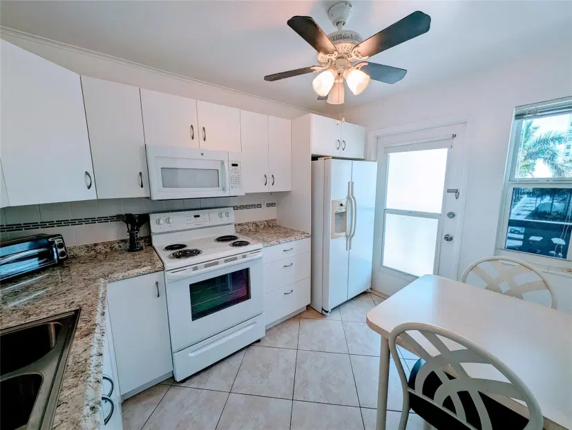 Picture of 1893 S Ocean Dr 405, Hallandale Beach FL 33009