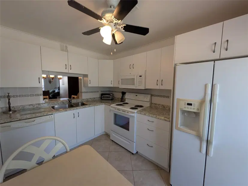 Picture of 1893 S Ocean Dr 405, Hallandale Beach FL 33009