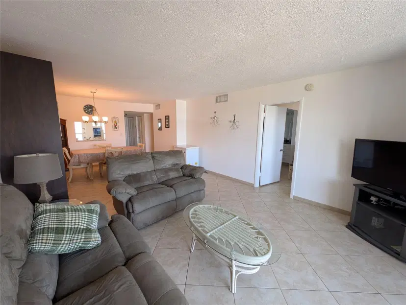 Picture of 1893 S Ocean Dr 405, Hallandale Beach FL 33009