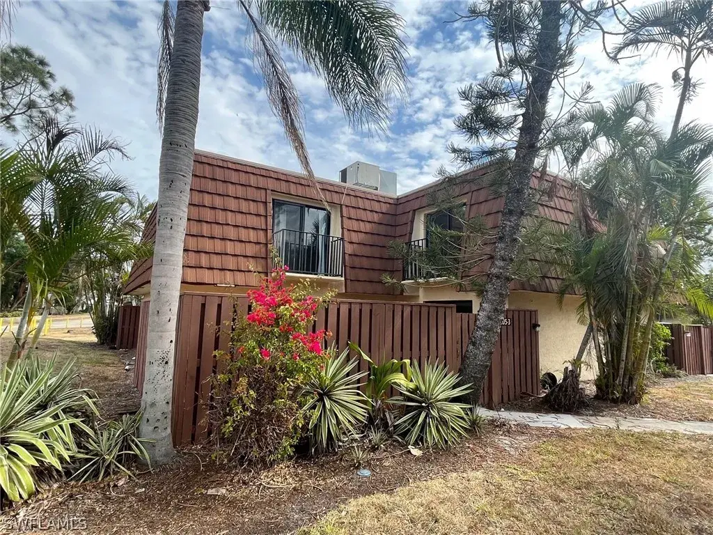 Picture of 5205 Cedarbend Dr 3, Fort Myers, FL 33919