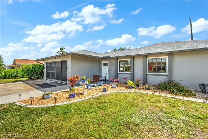 Picture of 6920 Cambridge Pl, Fort Myers FL 33919