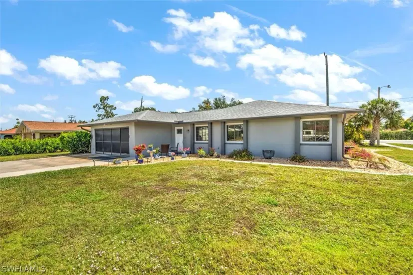 Picture of 6920 Cambridge Pl, Fort Myers FL 33919