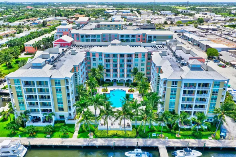 Picture of 804 E Windward Way # 418, Lantana FL 33462