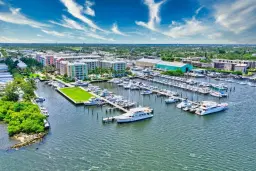 Picture of 804 E Windward Way # 418, Lantana, FL 33462