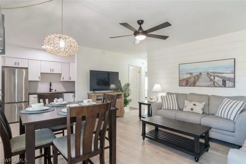 Picture of 190 N Collier Blvd S5, Marco Island FL 34145