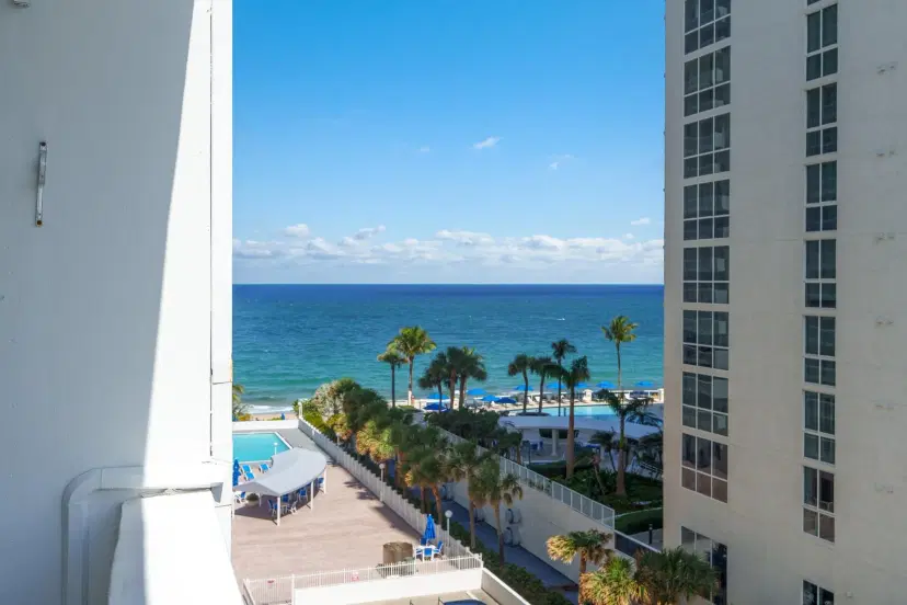 Picture of 4250 Galt Ocean Dr 6B, Fort Lauderdale FL 33308