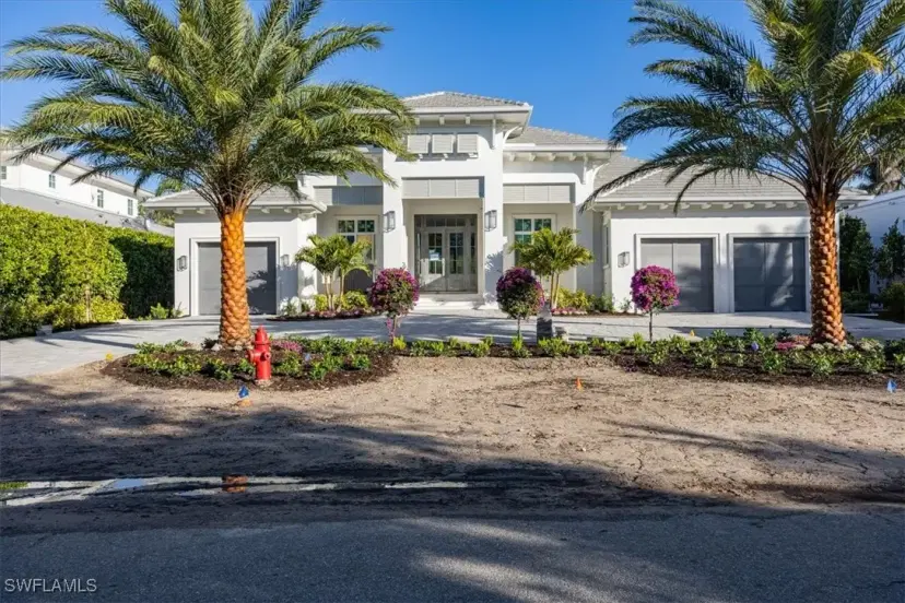 Picture of 375 Bow Line Dr, Naples FL 34103