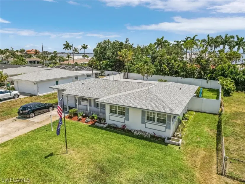 Picture of 752 Coral Dr, Cape Coral FL 33904