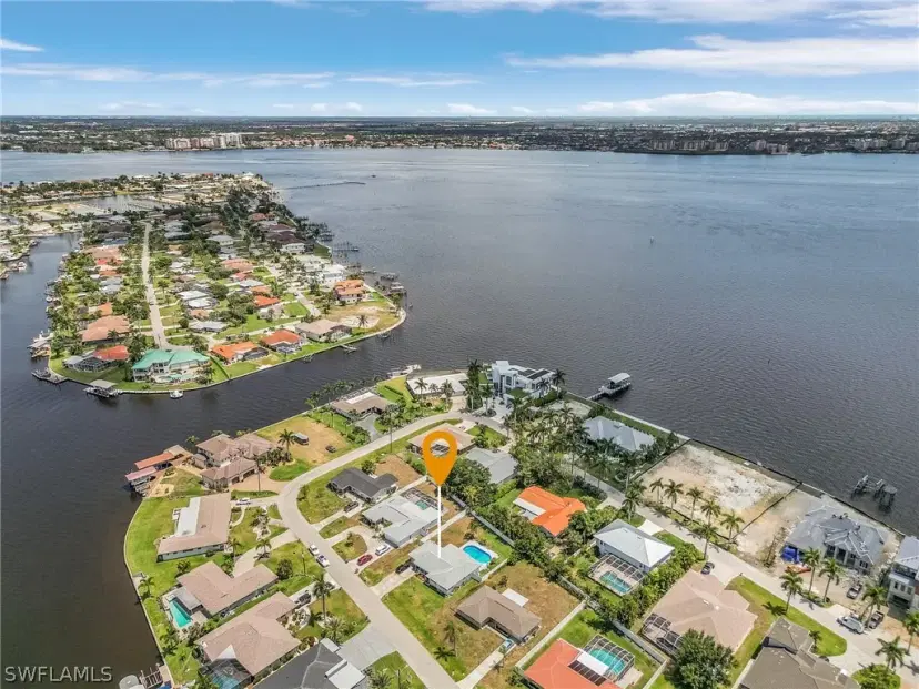 Picture of 752 Coral Dr, Cape Coral FL 33904