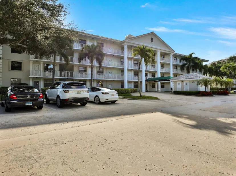 Picture of 6073 Balboa Circle 205, Boca Raton FL 33433