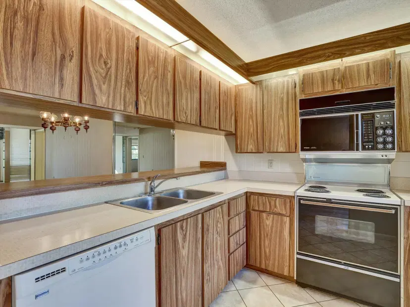 Picture of 6073 Balboa Circle 205, Boca Raton FL 33433
