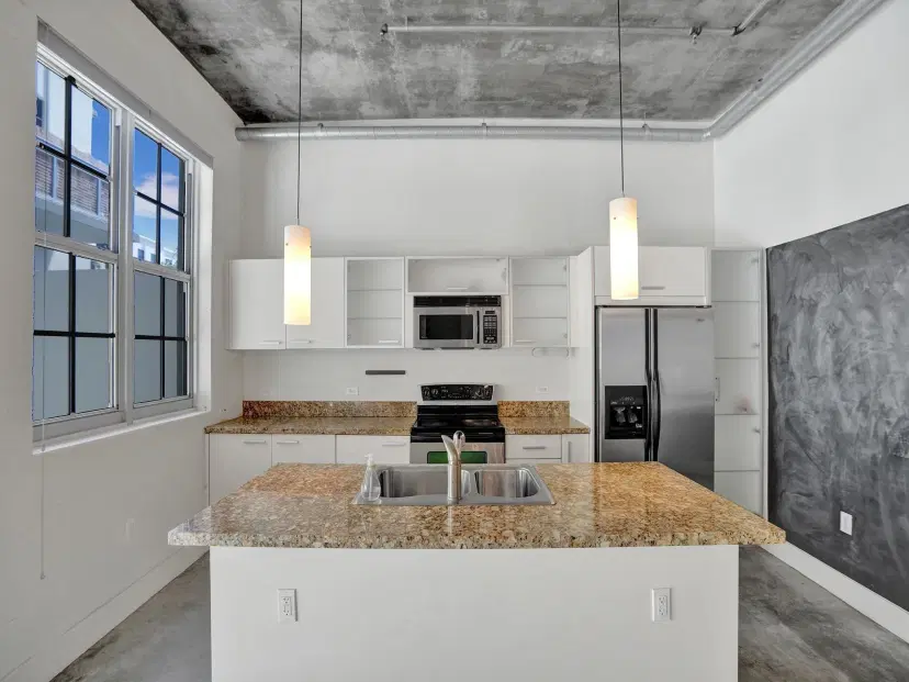 Picture of 435 N Andrews Ave 204, Fort Lauderdale FL 33301