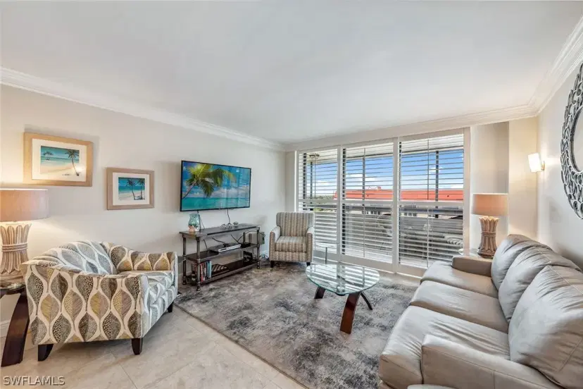 Picture of 693 Seaview Ct Ph3, Marco Island FL 34145