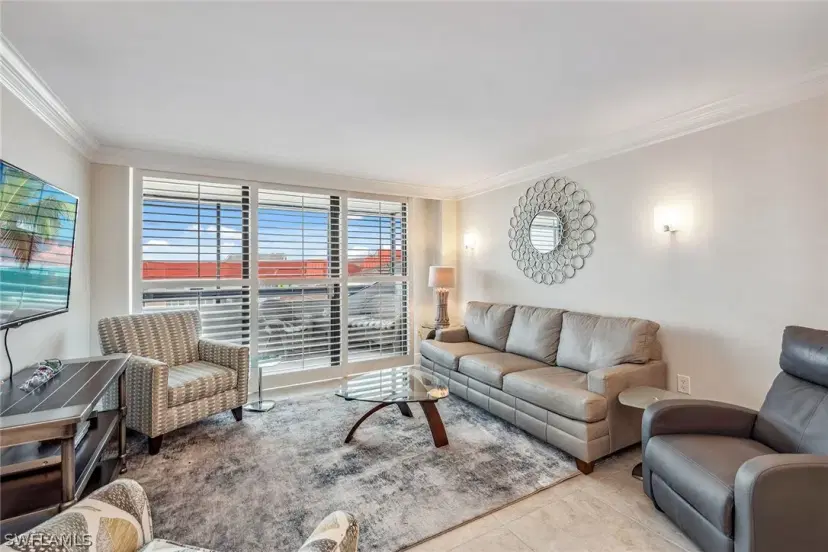 Picture of 693 Seaview Ct Ph3, Marco Island FL 34145