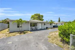 Picture of 883 Coconut Cir E, Naples, FL 34104