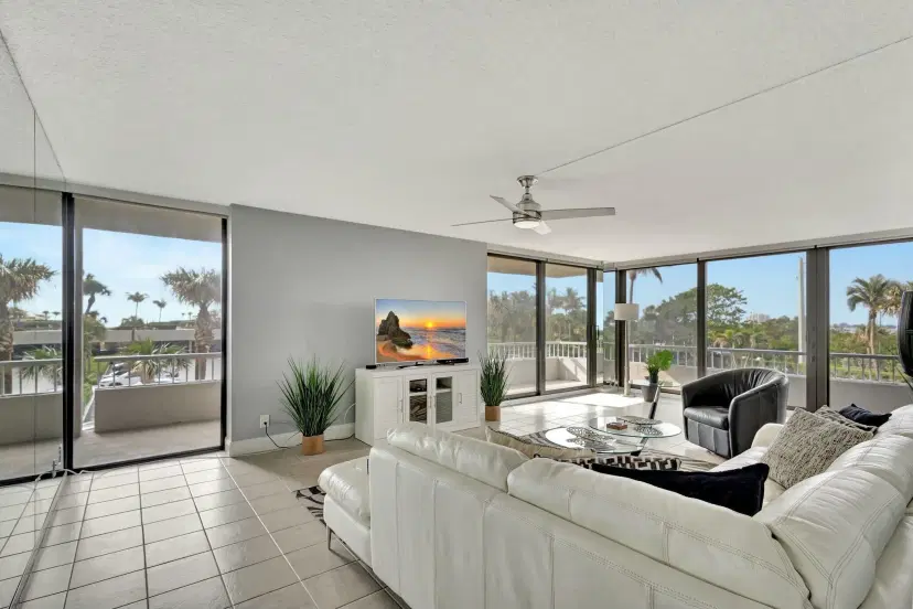 Picture of 5550 N Ocean Drive 2B, Riviera Beach FL 33404