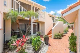 Picture of 2420 Hidden Lake Dr 1006, Naples, FL 34112