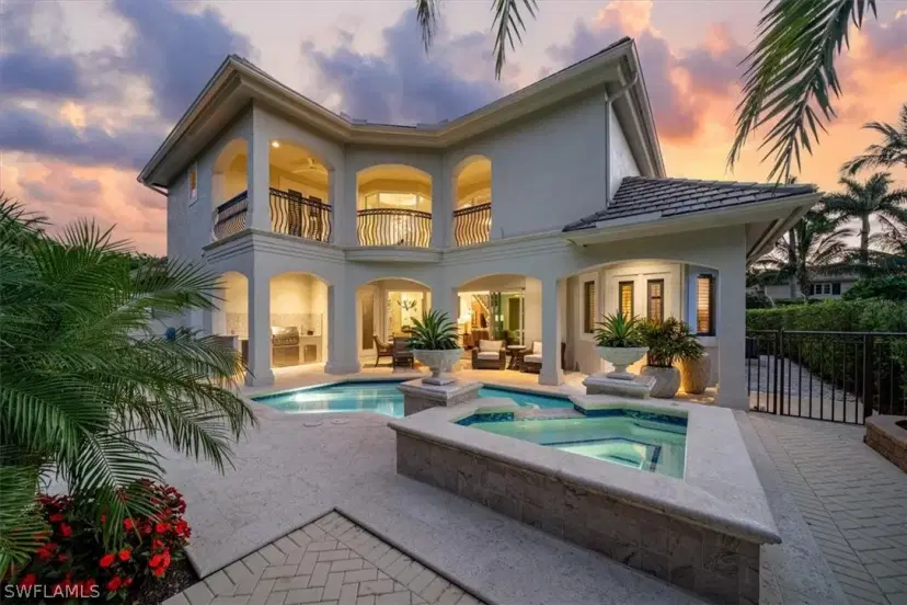 Picture of 33 3Rd St S, Naples FL 34102