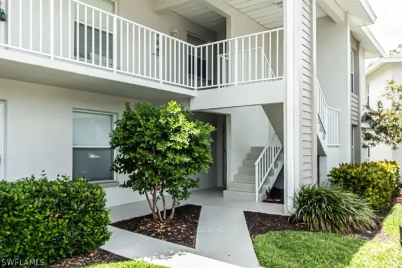 Picture of 1350 Churchill Cir L104, Naples FL 34116