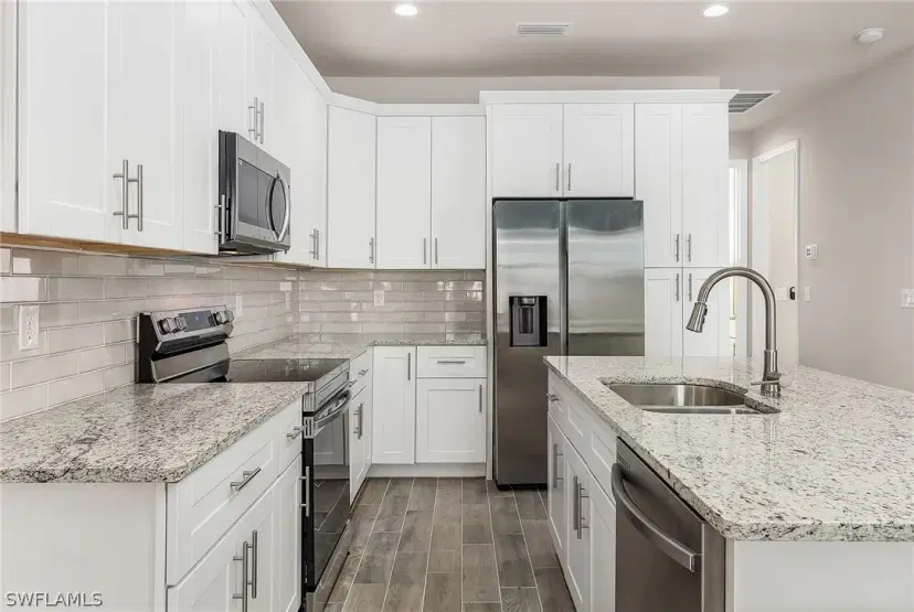 Picture of 124 Bethlehem Pl, Labelle FL 33935