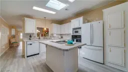 Picture of 631 Dawn Dr, North Fort Myers, FL 33903