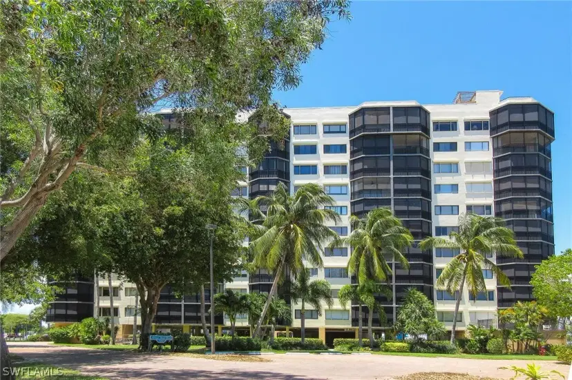Picture of 4265 Bay Beach Ln 524, Fort Myers Beach FL 33931