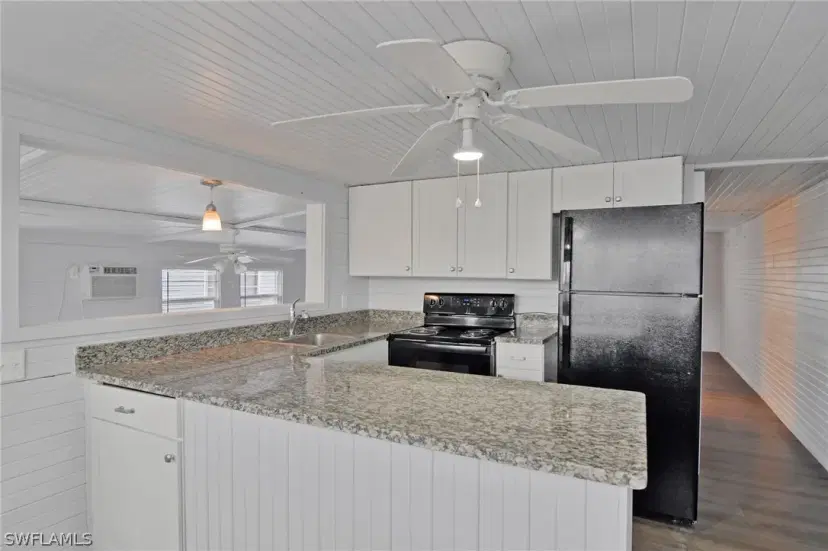 Picture of 11 Fountain View Blvd, North Fort Myers FL 33903