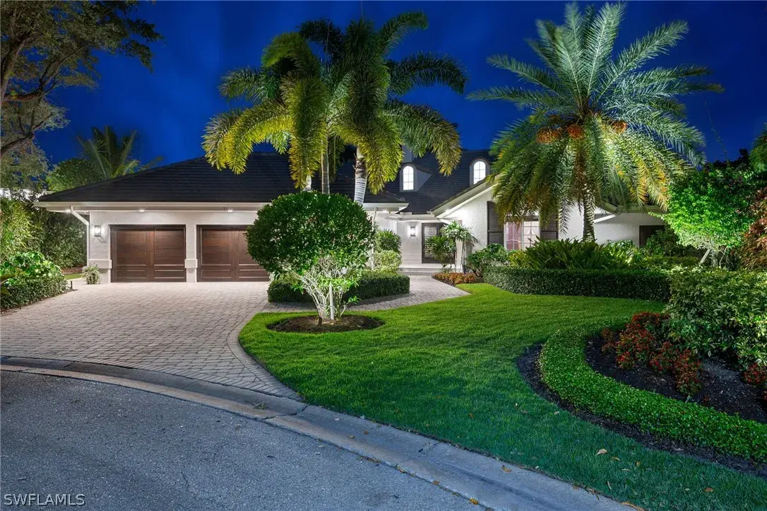 Picture of 701 Tamarind Ct, Naples, FL 34108