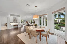 Picture of 701 Tamarind Ct, Naples, FL 34108