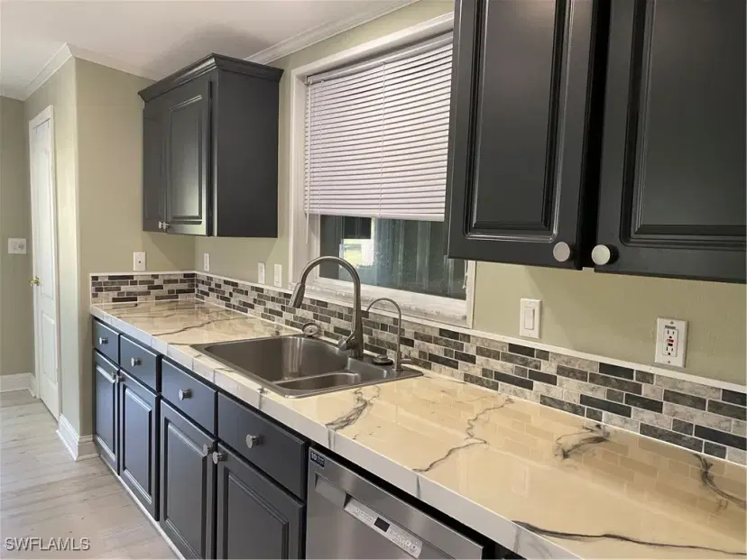 Picture of 928 Yacht Club Way Nw, Moore Haven FL 33471