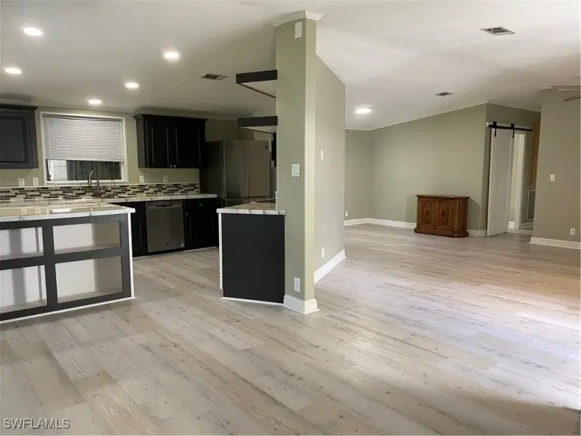 Picture of 928 Yacht Club Way Nw, Moore Haven FL 33471