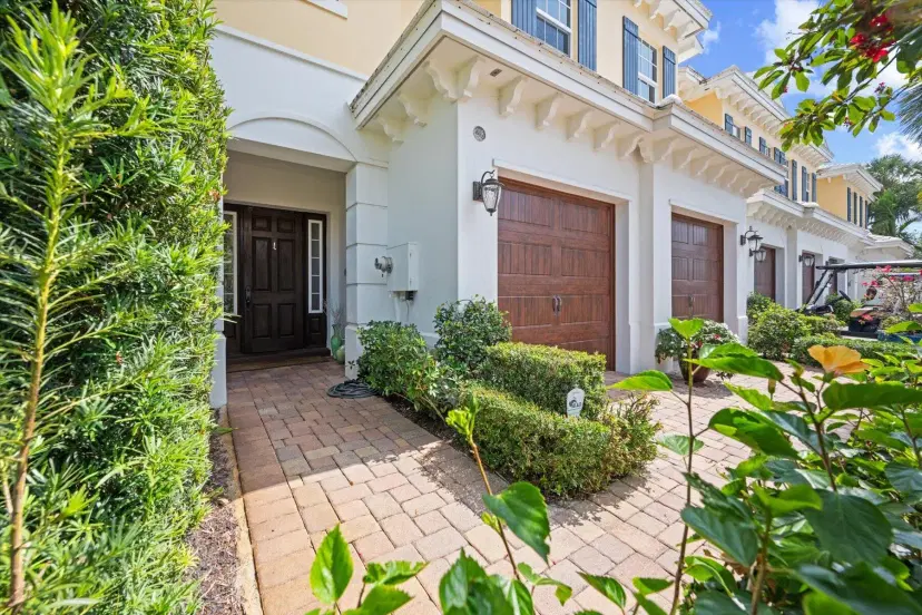 Picture of 218 Mariner Court, North Palm Beach FL 33408