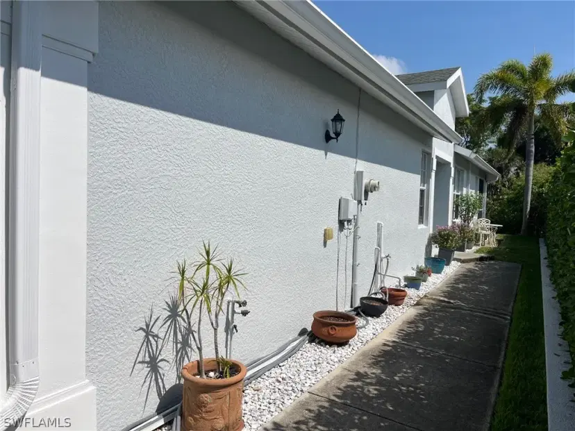 Picture of 2480 Lake Ave, Naples FL 34112