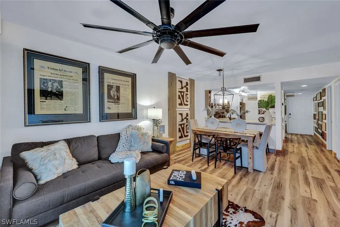 Picture of 600 Neapolitan Way 243, Naples, FL 34103