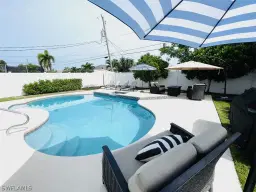 Picture of 779 100Th Ave N, Naples, FL 34108