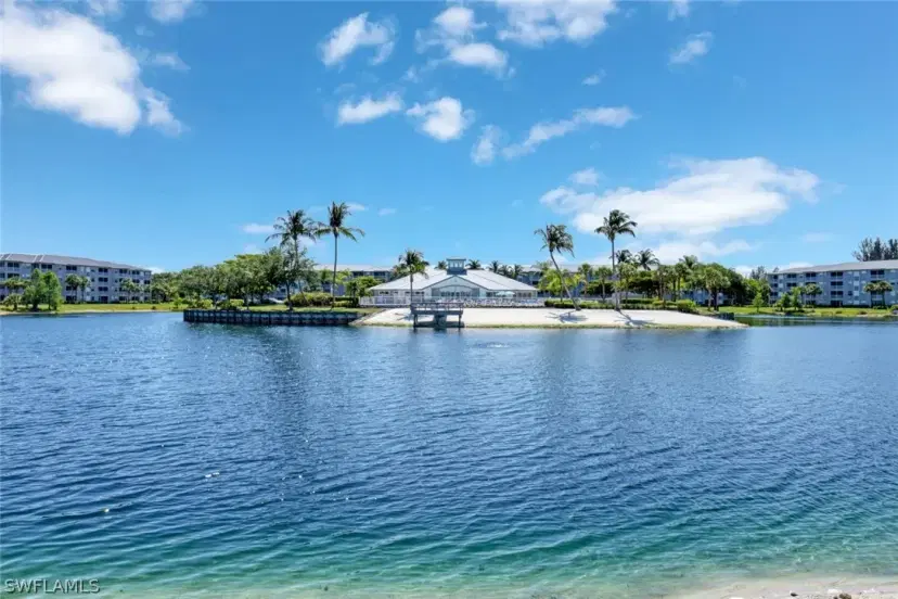 Picture of 16625 Lake Circle Dr 518, Fort Myers FL 33908