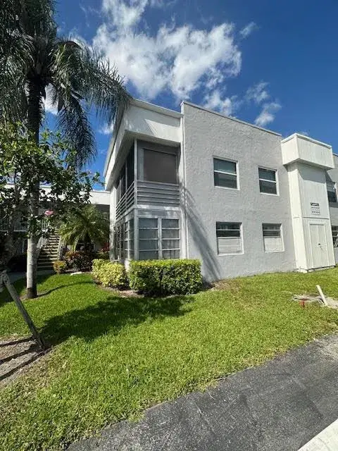 Picture of 107 Flanders C, Delray Beach FL 33484