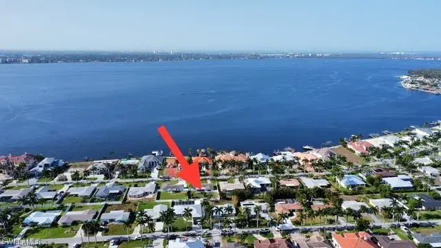 Picture of 331 Bayshore Dr, Cape Coral FL 33904